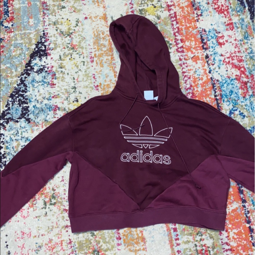 Cropped adidas sweatshirt